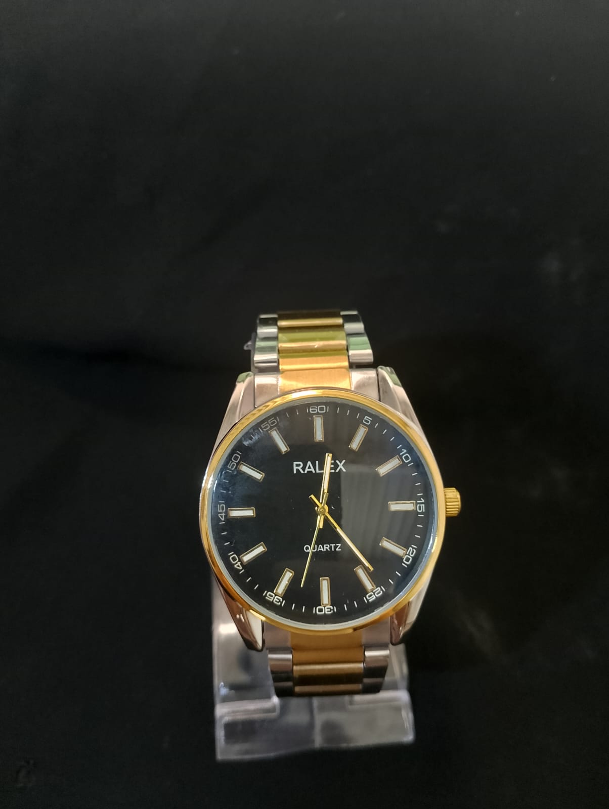 "Unique Dial, Timeless Appeal