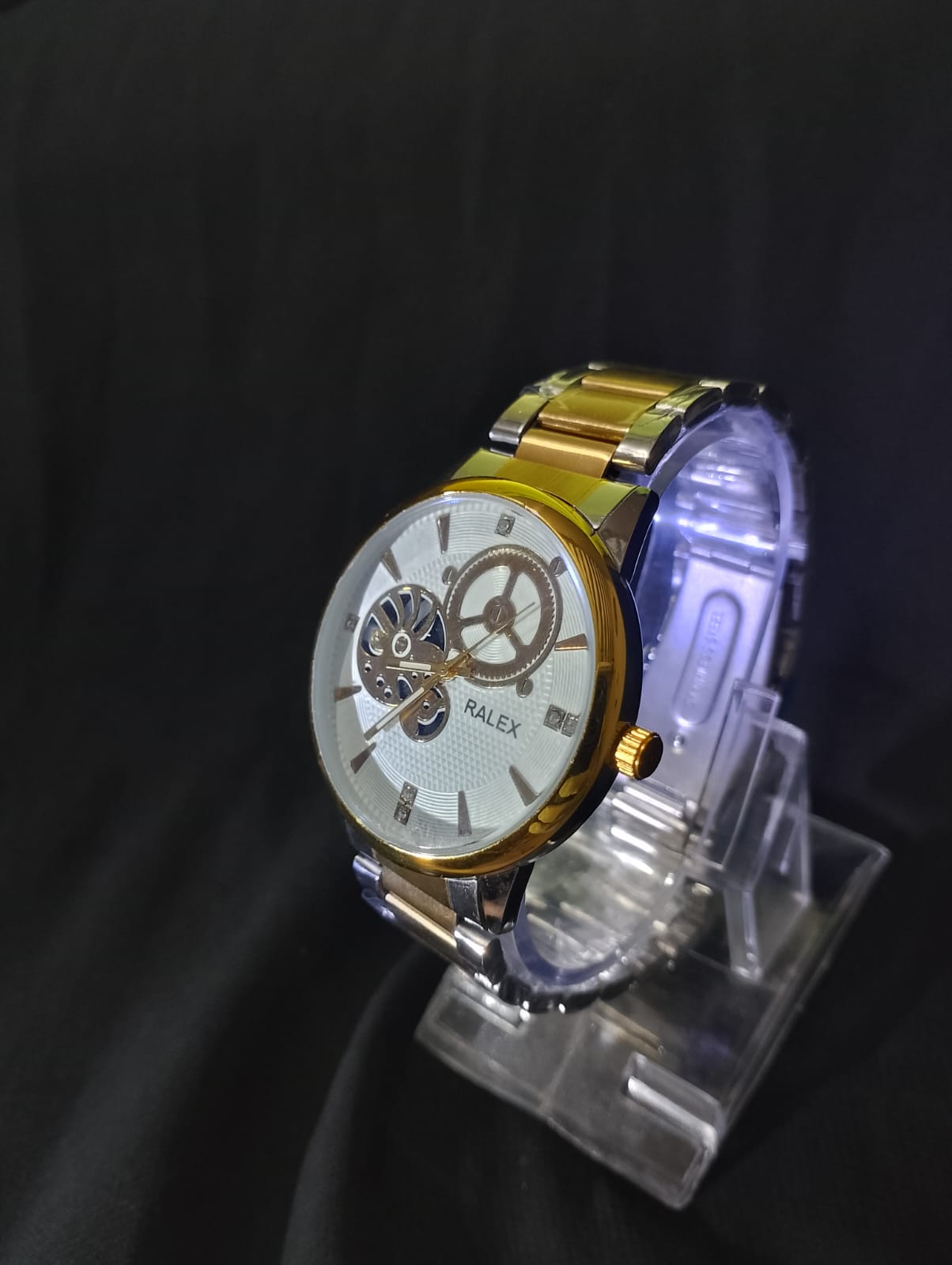 "Mechanical-Inspired Luxury – A Statement on Your Wrist."